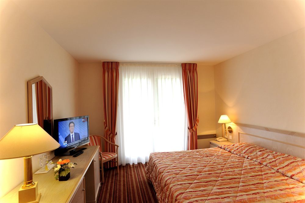 Au Relais Du Gue De Selle Hotel Mezangers